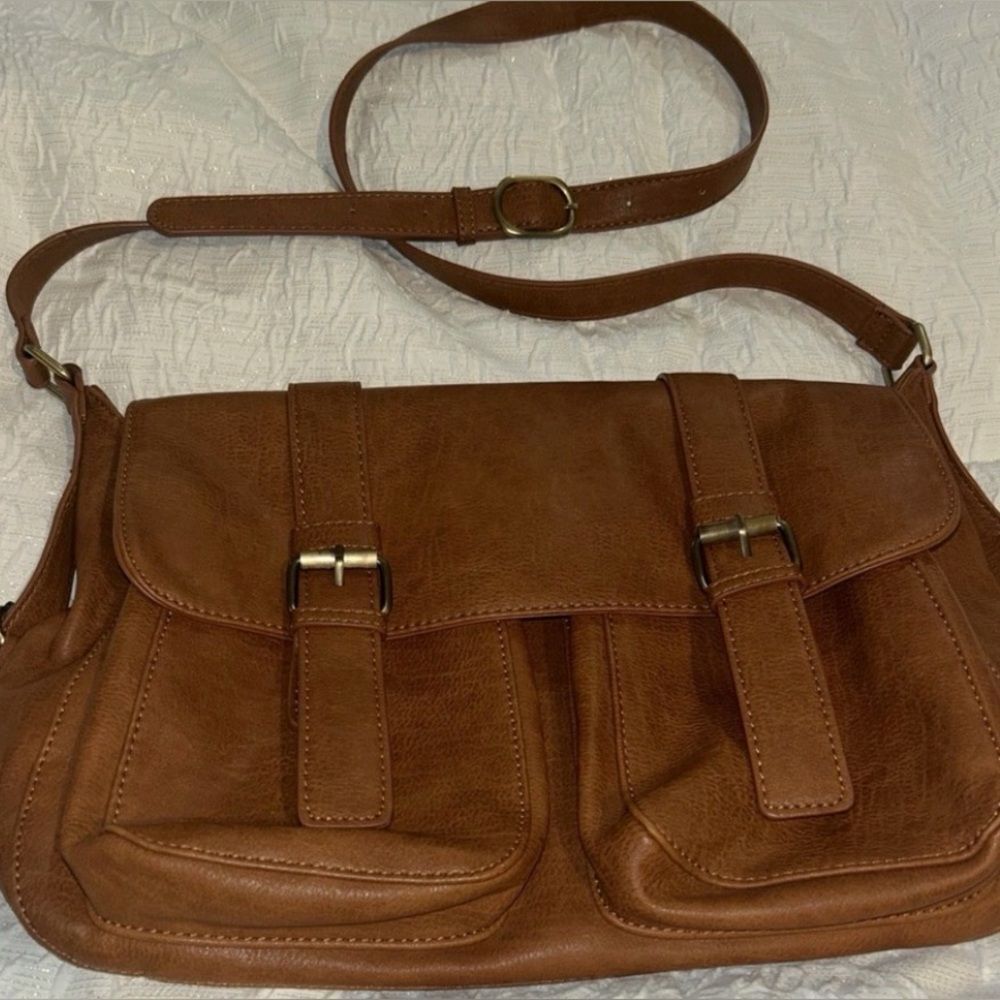 Sasha & Sofi Classic Cognac Brown Crossbody Bag with Front Pockets